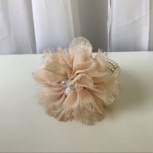 🏵Tasha Flower and Pearl bracelet🏵